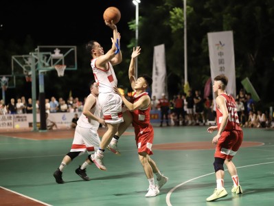 星空体育-激烈对抗上演，篮球联赛精彩不容错过